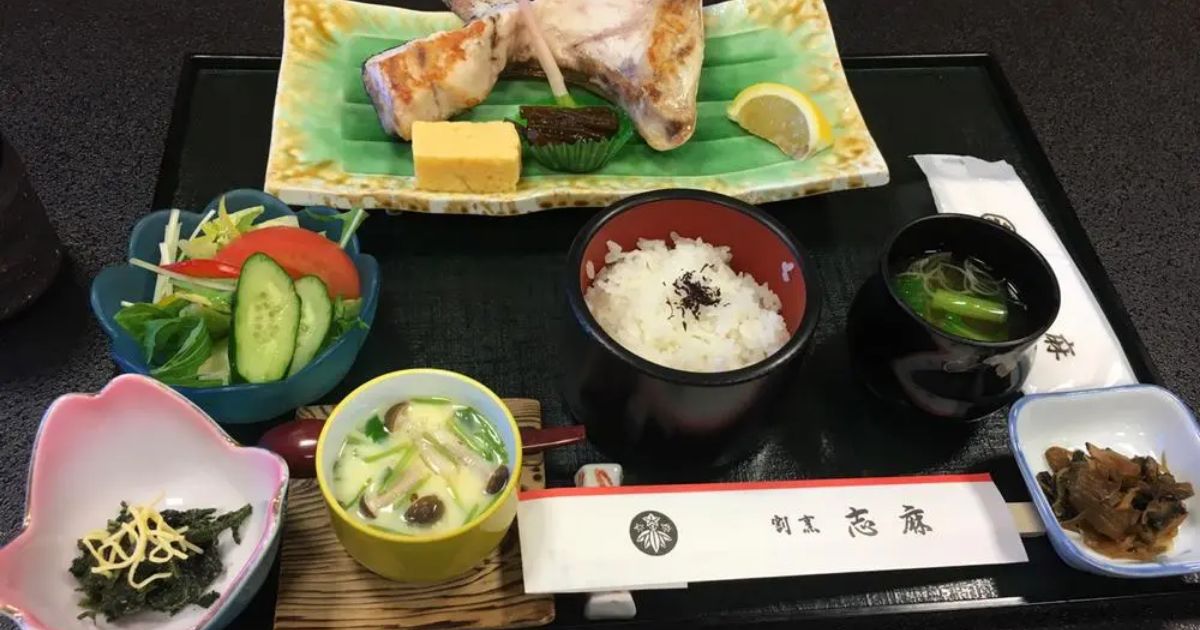 有限会社志麻 長野市 割烹 小料理屋 Retty