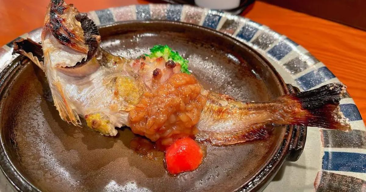 木製看板　魚　営魚中　魚屋　寿司　料理屋 拉麺　居酒屋　定食贈答品ギフト開店祝 Amazon.co.jp: 営魚中 寿司 居酒屋 定食 料理屋 木製看板