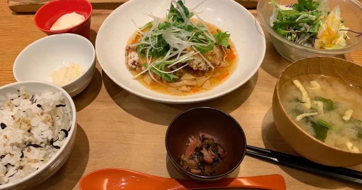 地図：おぼんdeごはん ラゾーナ川崎プラザ店 Retty 日本最大級の実名型グルメサービス