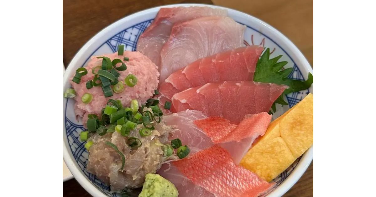 路線バスで寄り道の旅 小田原 海鮮丼 早川港 海舟 早川漁村店 お店 メニューを紹介 増田惠子 Activi Tv