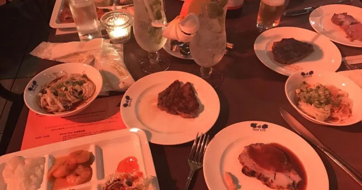 Fish Eye Dinner Show Fish Eye Marine Park Guam(グアム/ホテルバイキング・ビュッフェ