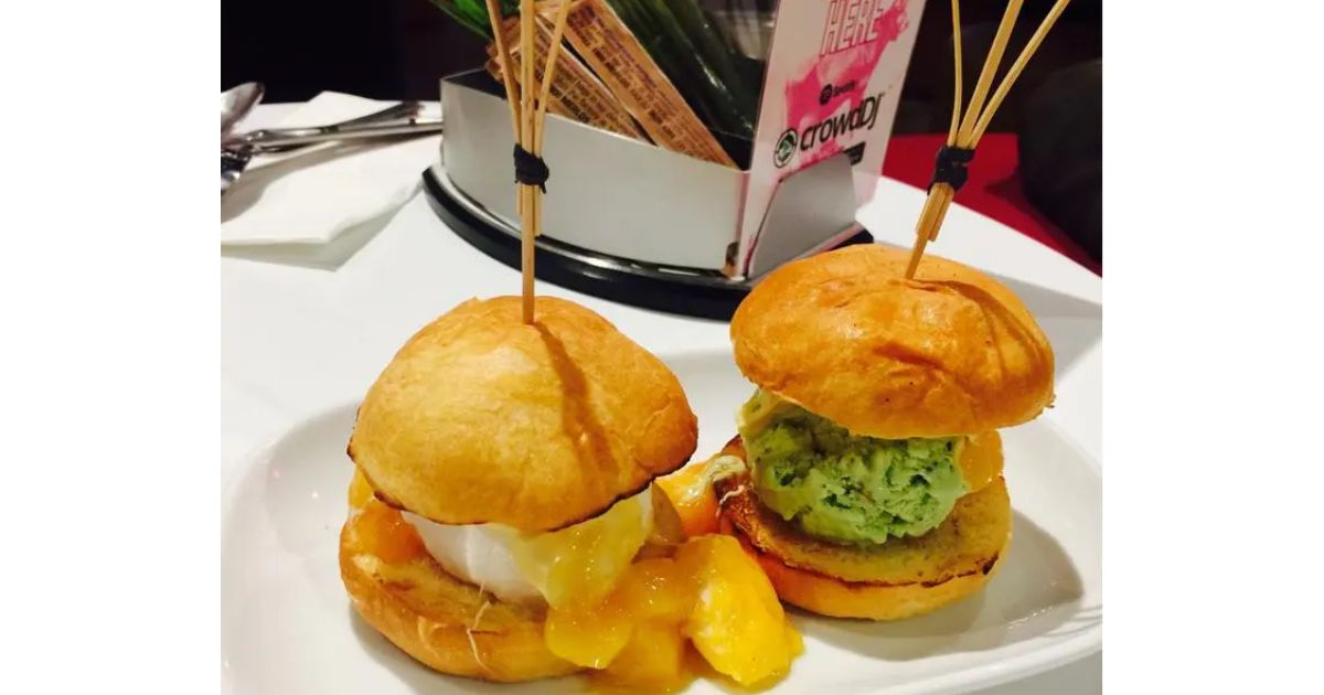 地図：カウチ デザート カクテル バー, パシフィック フェア ショッピングセンター Retty 日本最大級の実名型グルメサービス