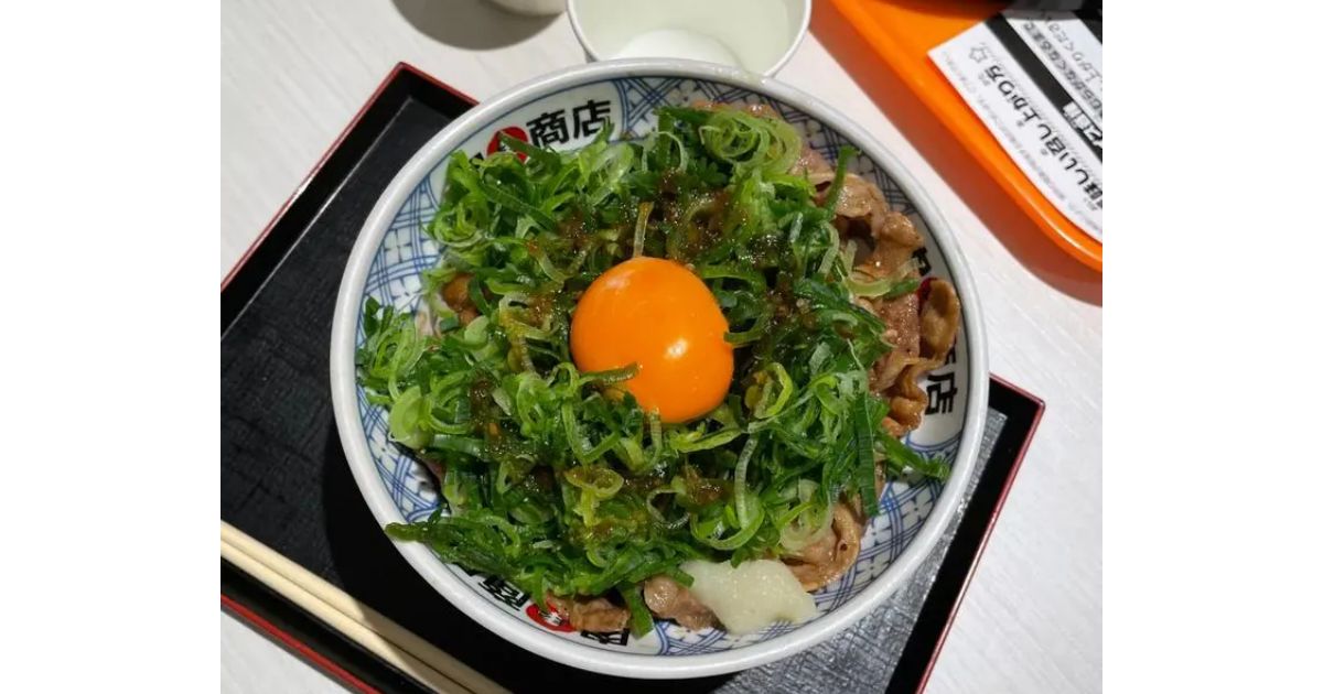 肉まる 肉問屋肉まる商店 横浜ノースポート店（センター南/丼もの） - Retty
