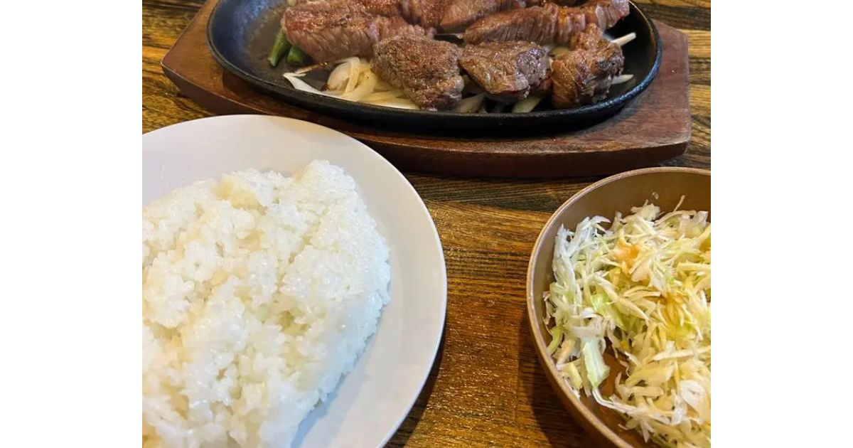 【入手困難！激レア】昭和ステーキハウス　マッチ箱　大阪　京都　名古屋 入手困難！激レア】昭和ステーキハウス マッチ箱 大阪 京都 名古屋